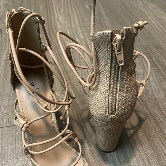 3 inch Maddy Strap heels ❤️❤️ - Picture 3 of 7